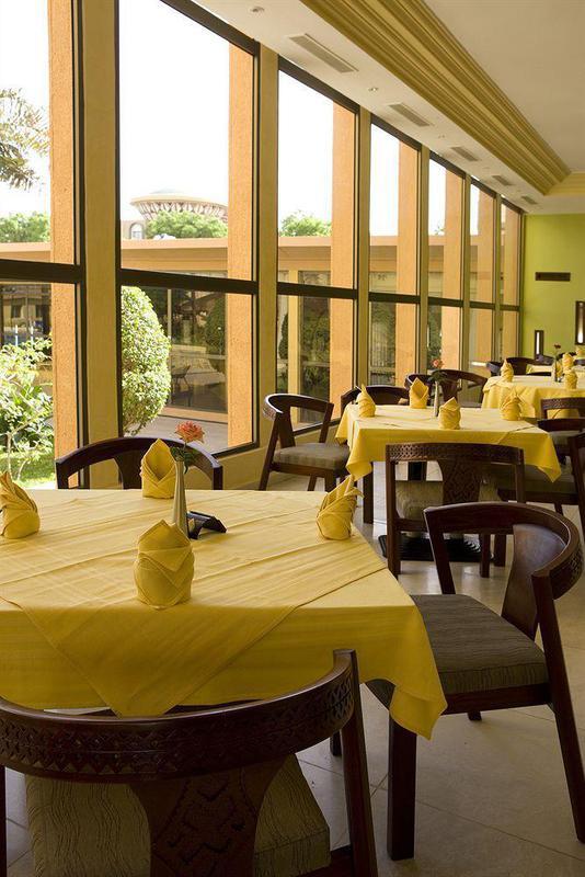 Azalai Hotel Independance Ouagadougou Bagian luar foto